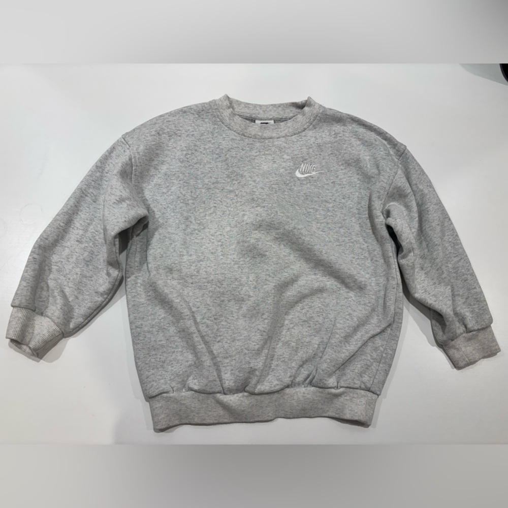 Nike Girls Light Gray Crewneck Sweater